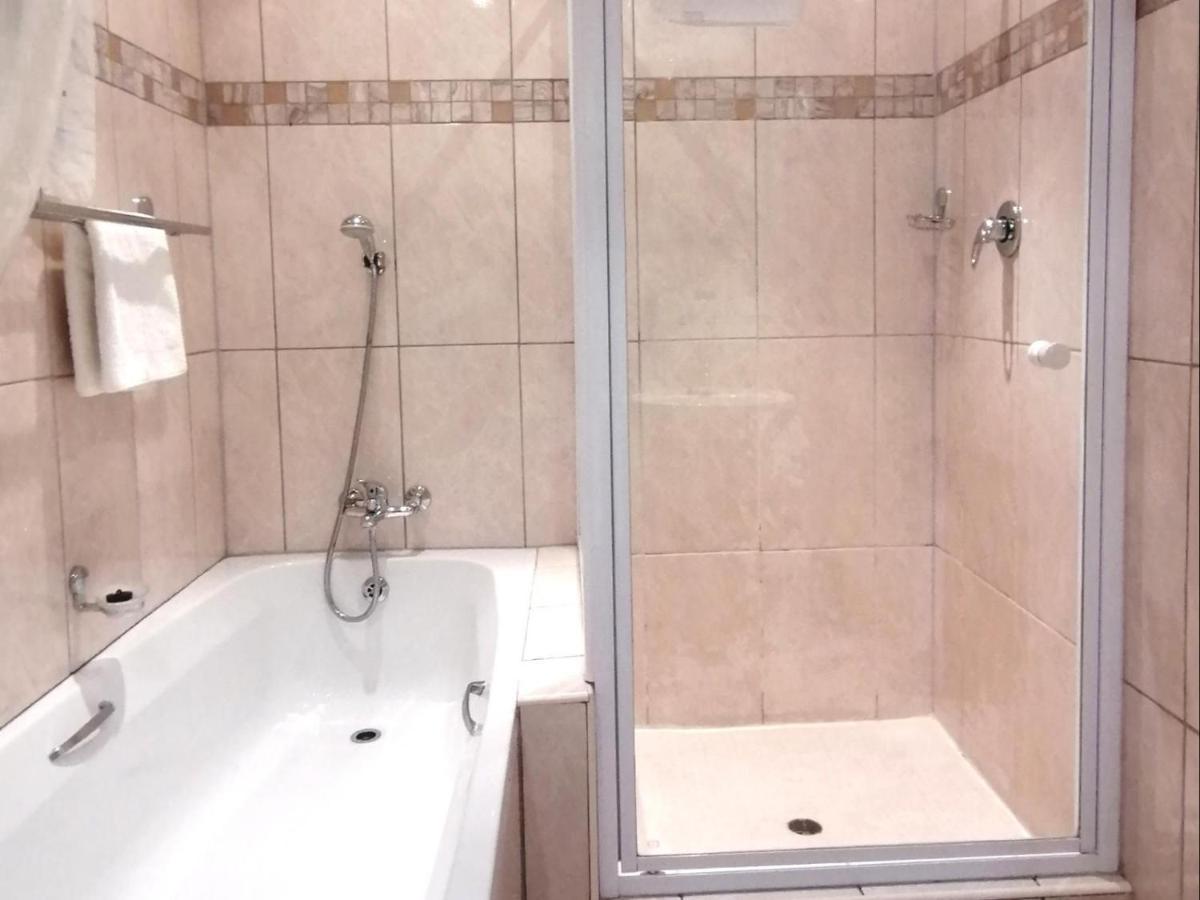 Casa Romana B&B Ladybrand Екстериор снимка