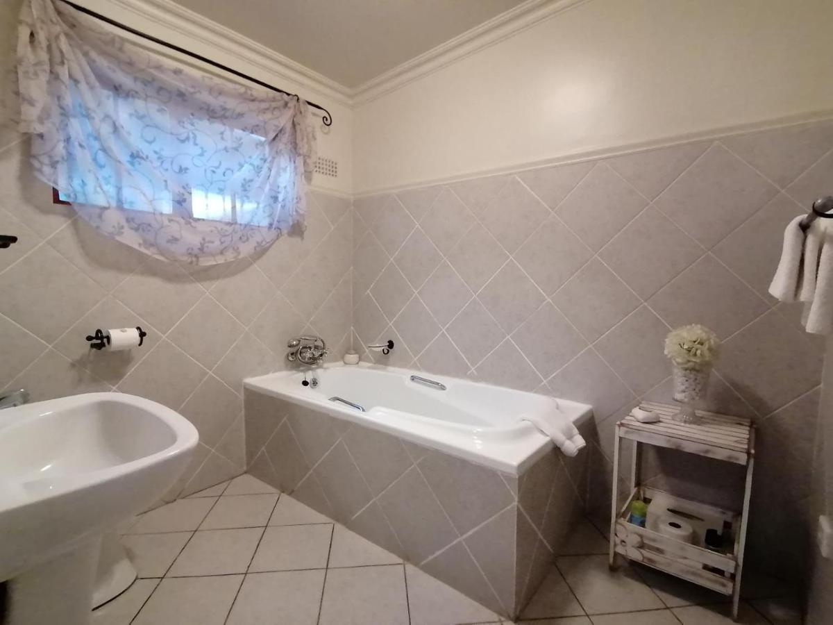 Casa Romana B&B Ladybrand Екстериор снимка