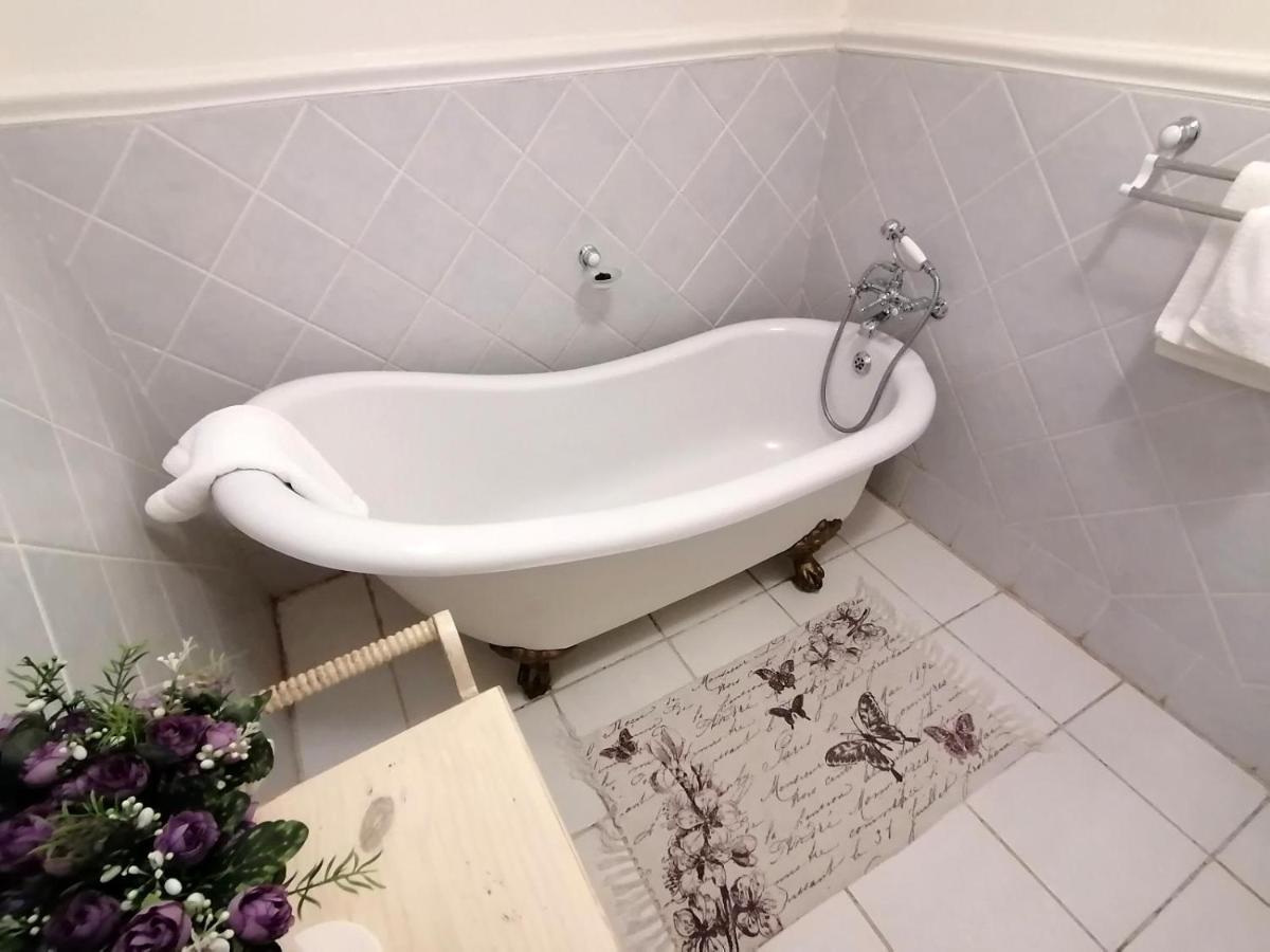 Casa Romana B&B Ladybrand Екстериор снимка